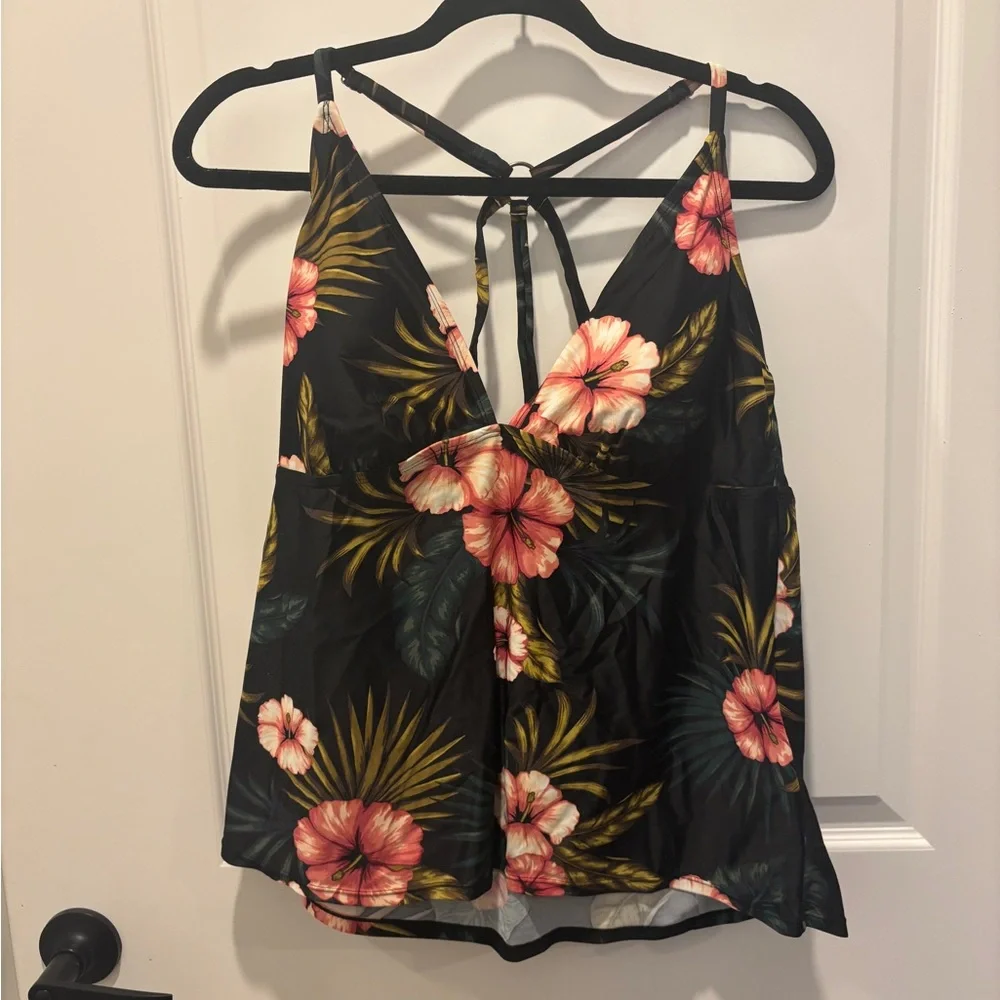 ✨2 TOPS✨
V-Neck Tankini Tops - Picture 3 of 5